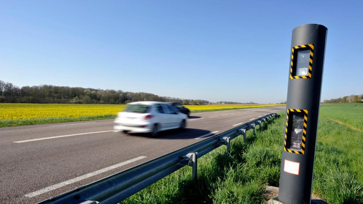 radars-:-cette-astuce-incroyable-rend-les-voitures-invisibles-et-met-en-danger-toute-la-securite-routiere