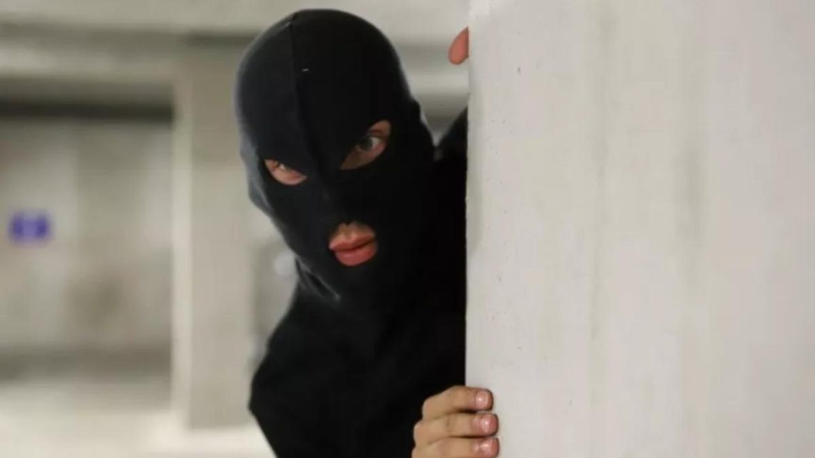 vacances-:-ne-faites-surtout-pas-ce-geste-avant-de-partir,-les-cambrioleurs-le-reperent-immediatement vacances-:-ne-faites-surtout-pas-ce-geste-avant-de-partir,-les-cambrioleurs-le-reperent-immediatement