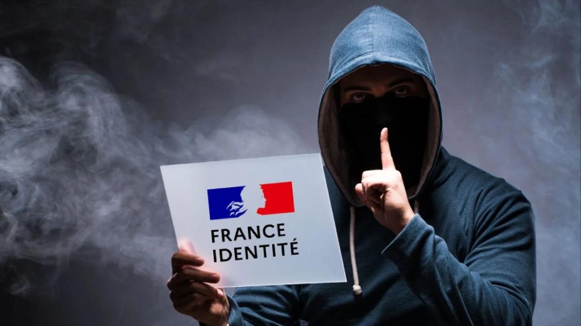 arnaque-a-la-carte-d’identite-:-vous-devez-absolument-eviter-ce-site-pour-proteger-votre-portefeuille arnaque-a-la-carte-d’identite-:-vous-devez-absolument-eviter-ce-site-pour-proteger-votre-portefeuille