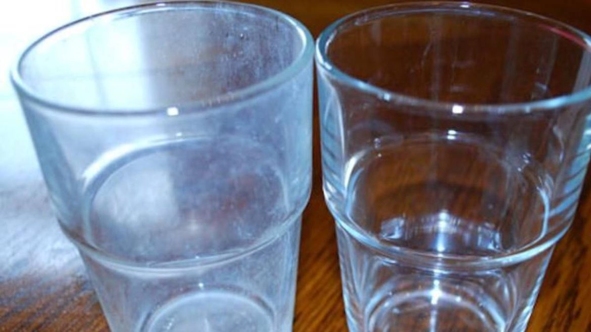 trace-blanche-sur-la-vaisselle-?-voici-l’erreur-que-vous-faites-et-qui-ruine-votre-lavage trace-blanche-sur-la-vaisselle-?-voici-l’erreur-que-vous-faites-et-qui-ruine-votre-lavage