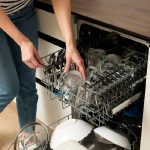 lave-vaisselle-:-voici-l’heure-astucieuse-pour-economiser-en-avril,-elle-change-selon-les-saisons